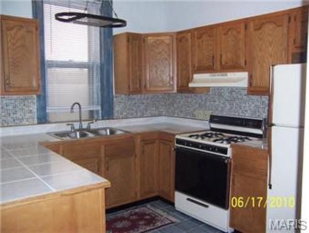 1st image of 4334 Lindell Blvd #2nd