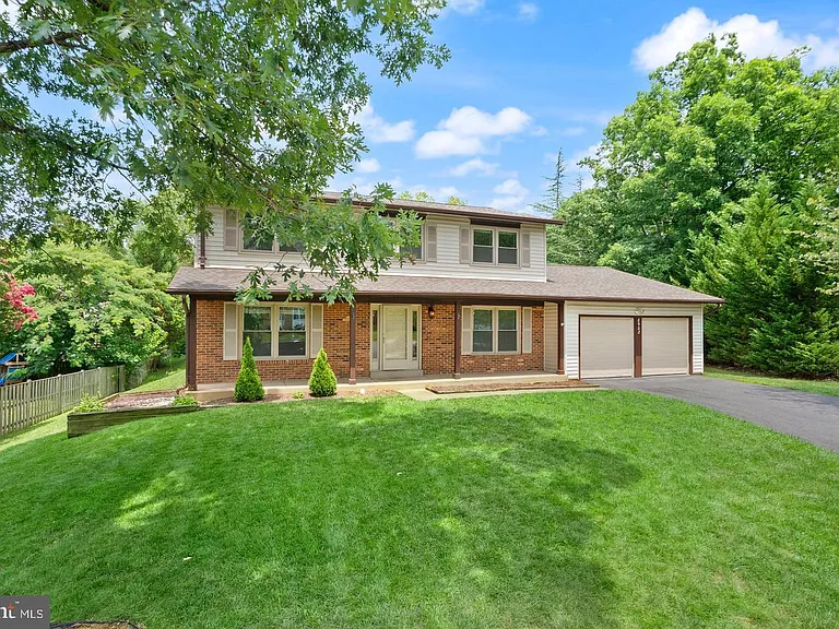 8902 Huxley Ct — Photo 6