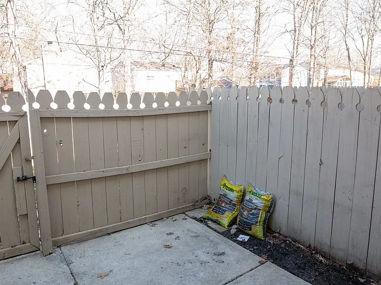7778 Deercrest Ct — Photo 20