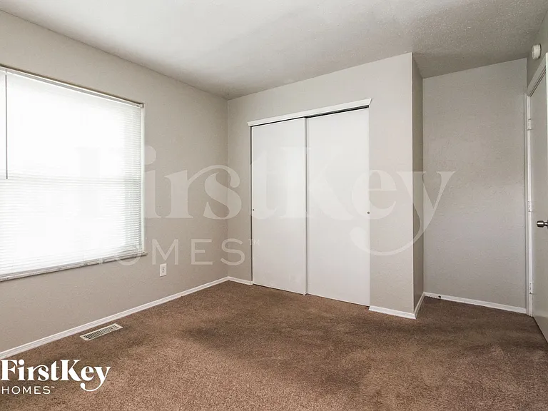9630 Pepperidge Dr — Photo 12