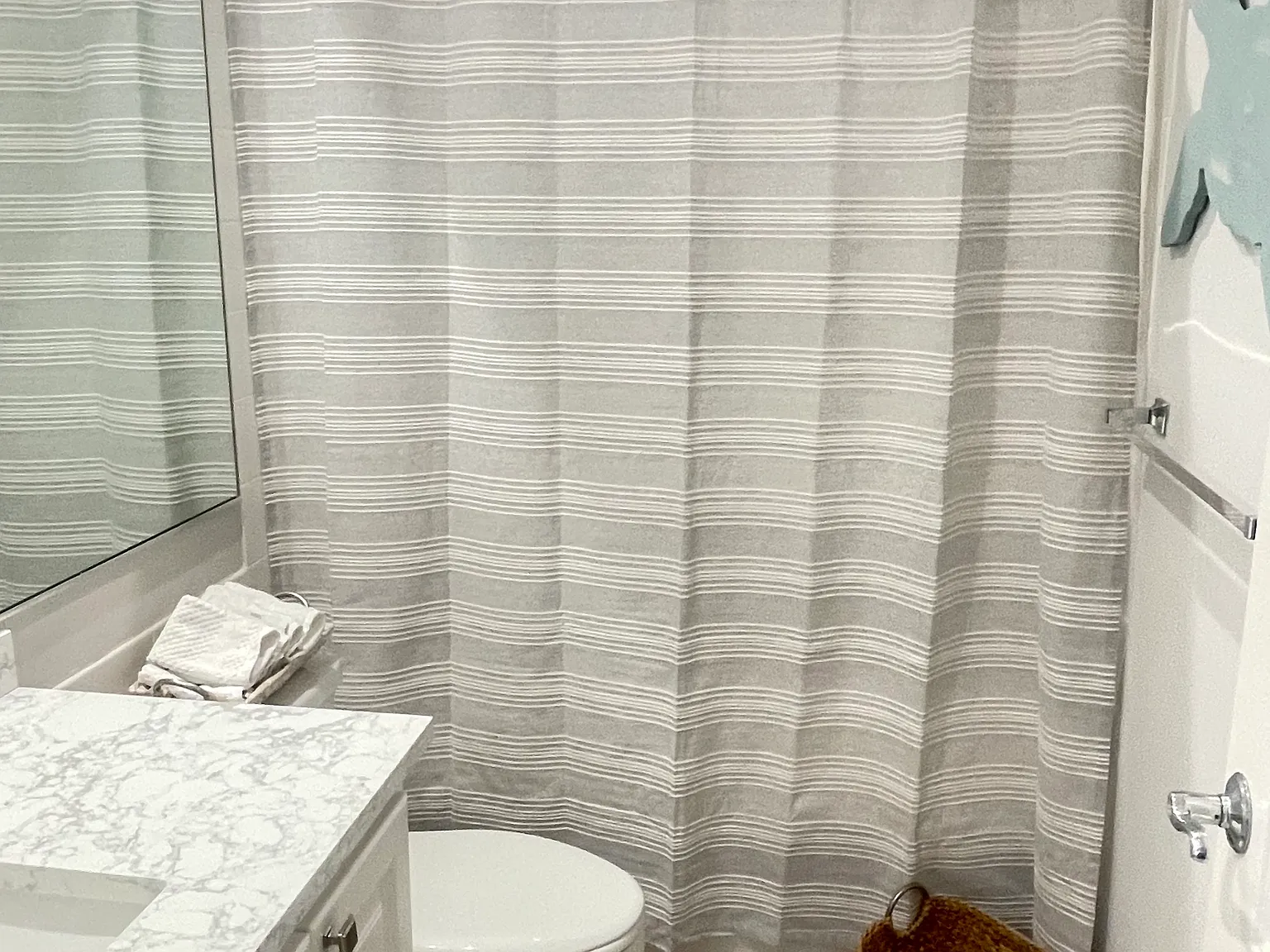 3 bed, 2.5 bath, 1298 sqft, $4,200 — Photo 3