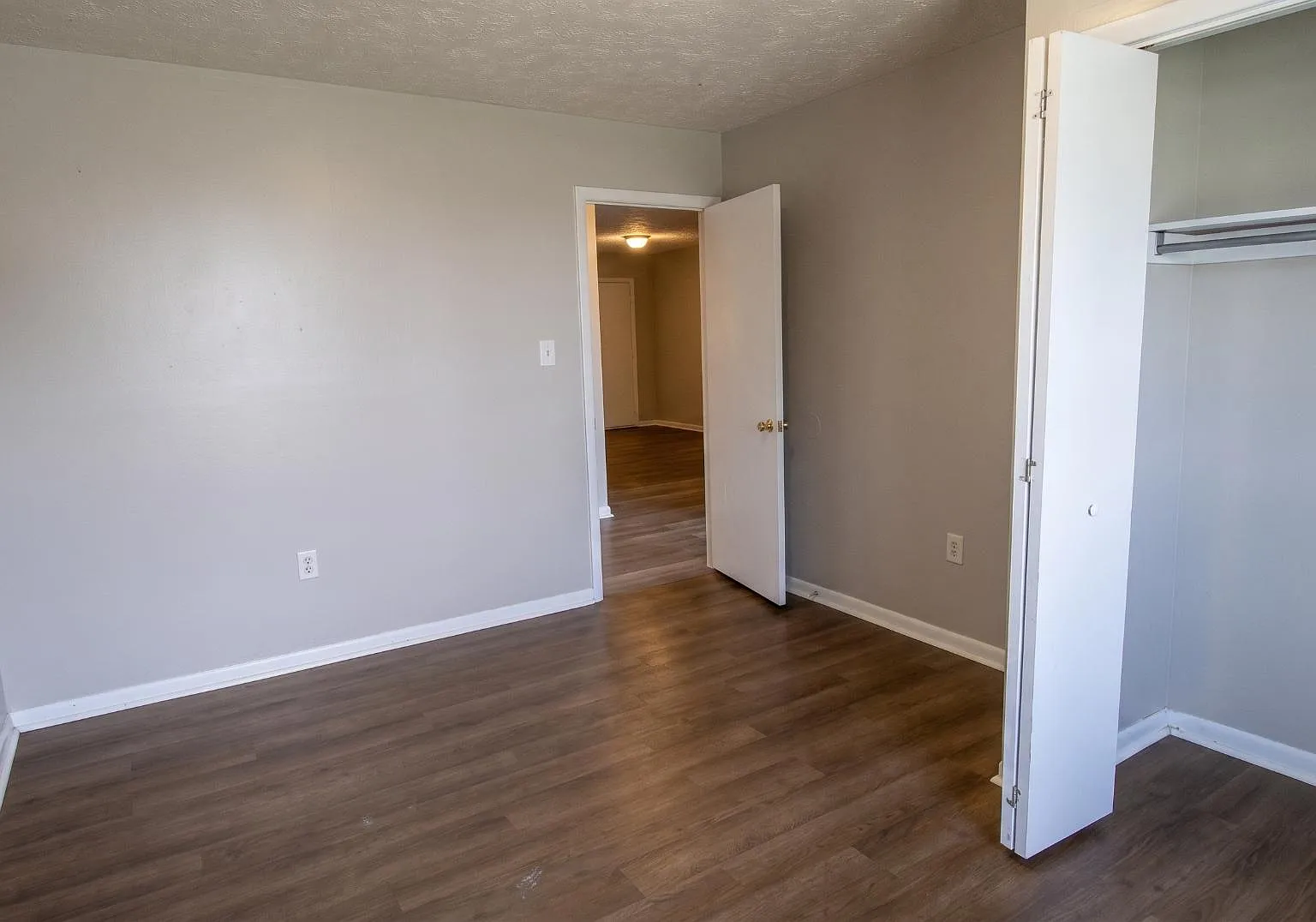 343 Cherrydale Ave - UNIT3 — Photo 3