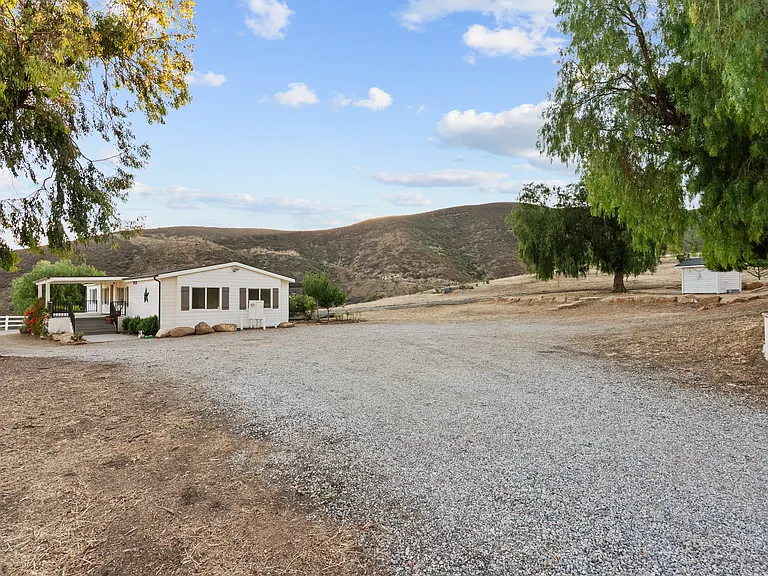 35401 Ridge Route Rd — Photo 5