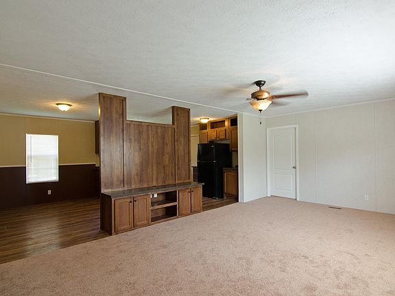 5th image of 506 Johns Creek St