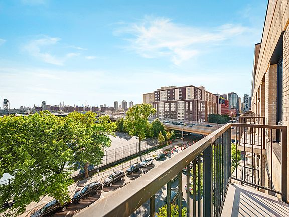 3rd image of 91 Bruckner Blvd #608