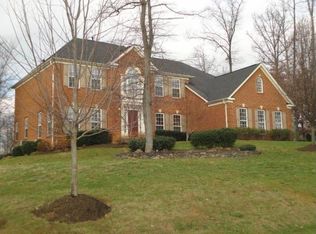 6944 Tanglewood Dr, Warrenton, VA 20187