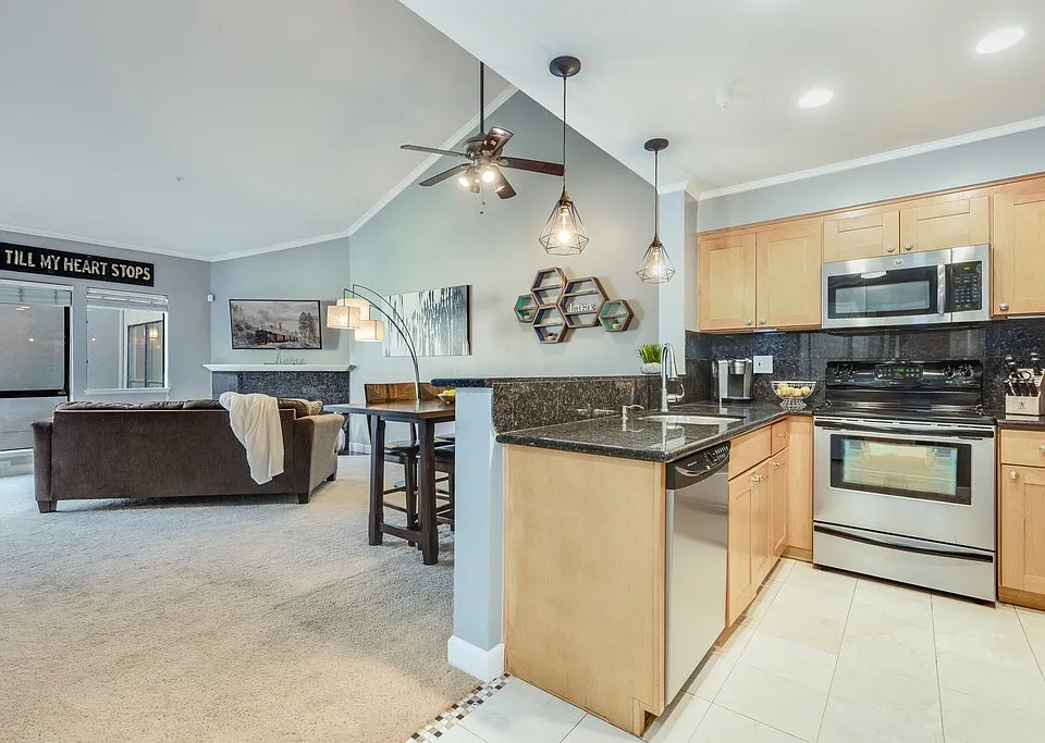 39224 Guardino Dr #308