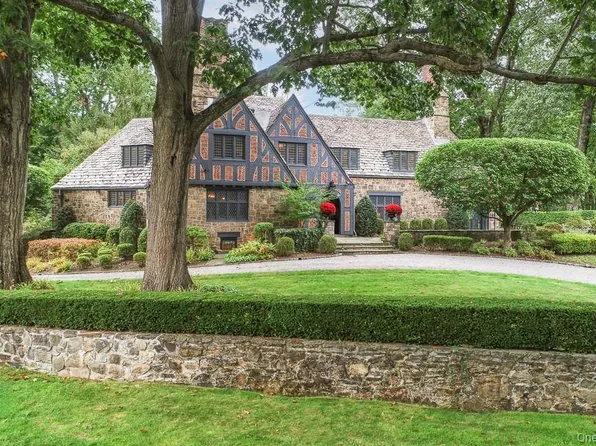 21 Hampshire Road, Bronxville, NY 10708