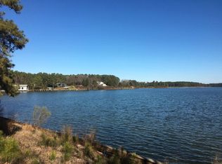 302 Ferlazzo Ln, Callao, VA 22435