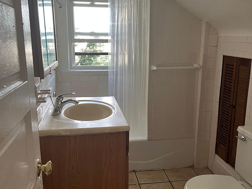 2nd image of 9 Highland Ave #2