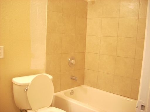 5th image of 3808 Cottonwood St APT D