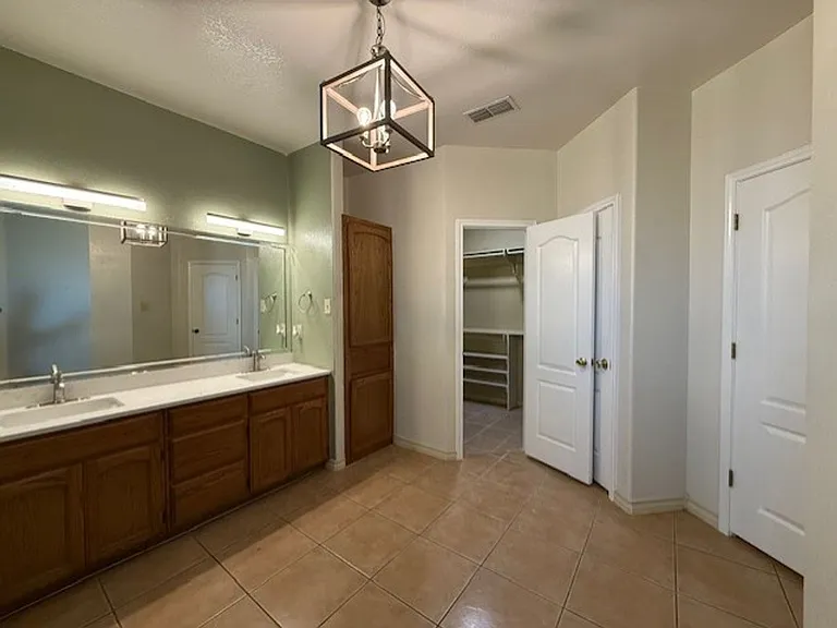 2912 Sundance Loop — Photo 14