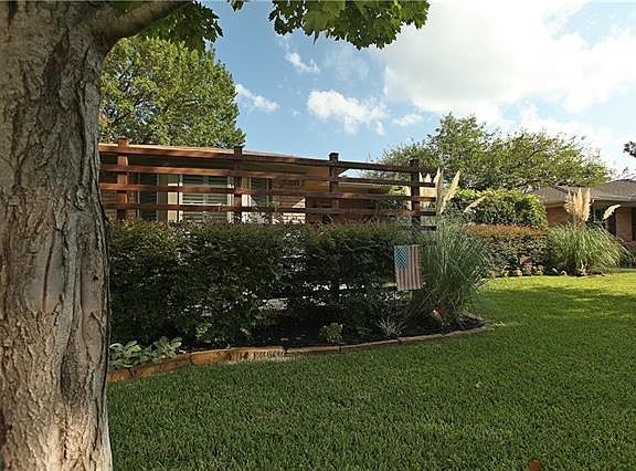 3rd image of 6814 Trammel Dr