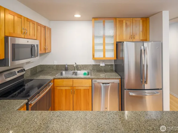 150 Melrose Avenue E #407, Seattle, WA 98102