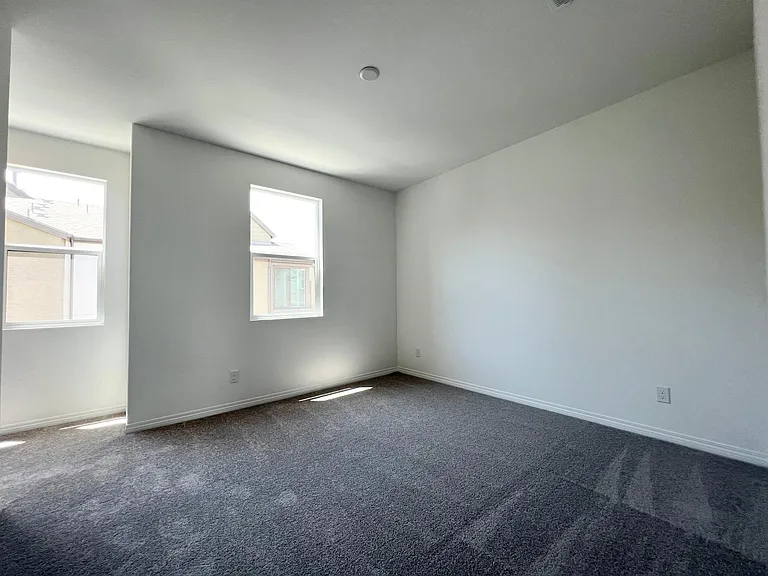 207 Merit — Photo 24