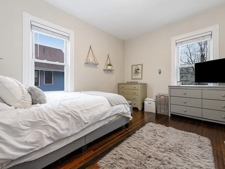 30 Larchmont St #1 — Photo 8