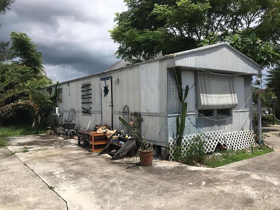 1st image of 4169 Community Dr