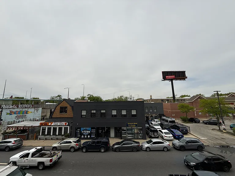 3945 N Pulaski Rd #207 — Photo 13