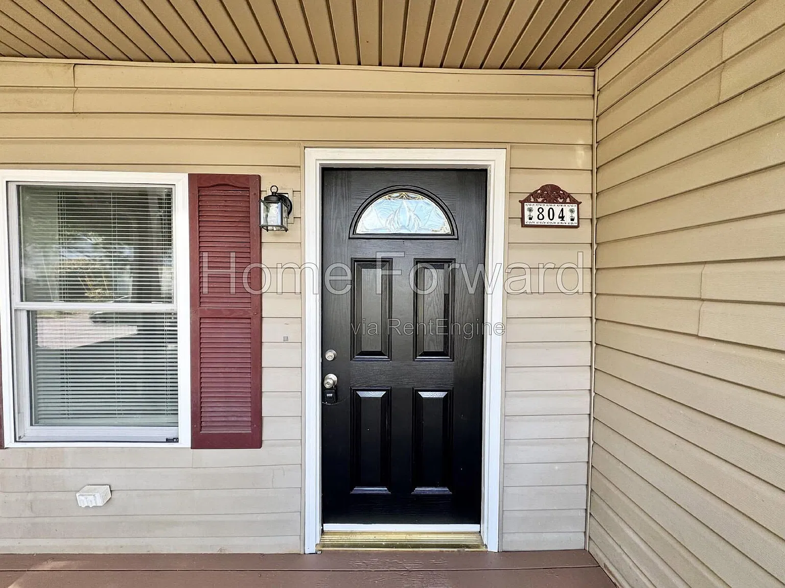 2 bed, 1.0 bath, 726 sqft, $1,300 — Photo 2