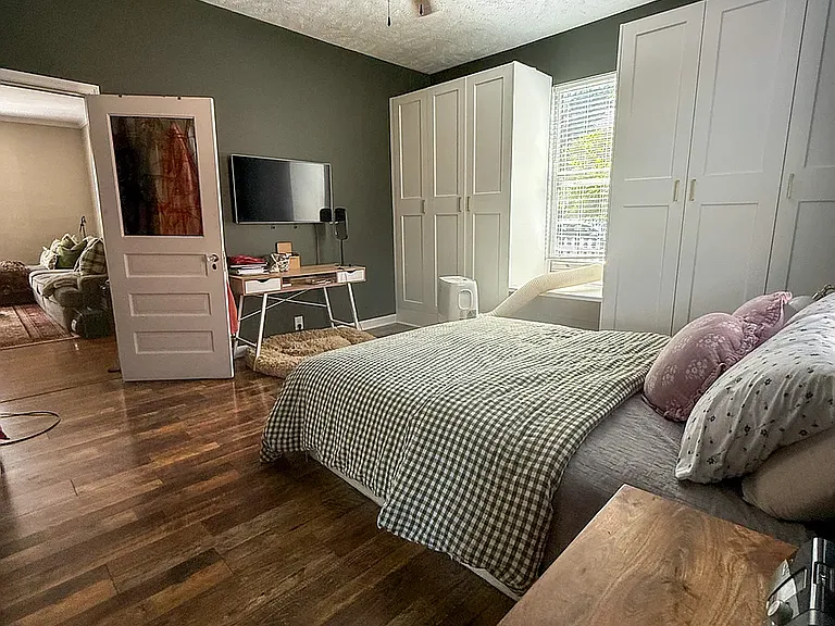 316 W Maple St — Photo 6