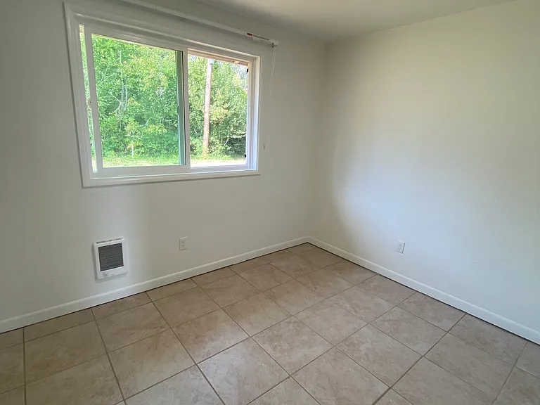 2005 NW Garfield Ave #2015 — Photo 5
