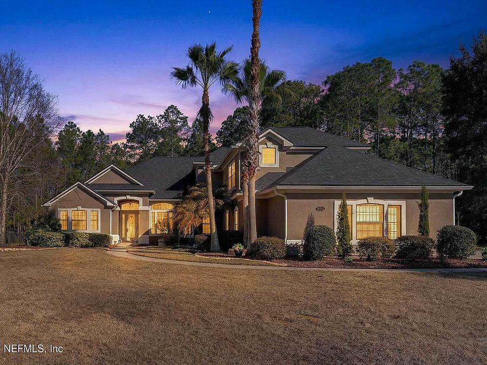 2nd image of 2056 E CLOVELLY Lane
