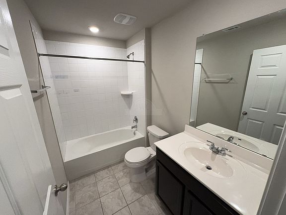 4th image of 5110 Natalia Rd