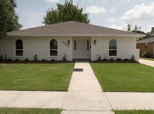 2021 Madison St, Metairie, LA 70001
