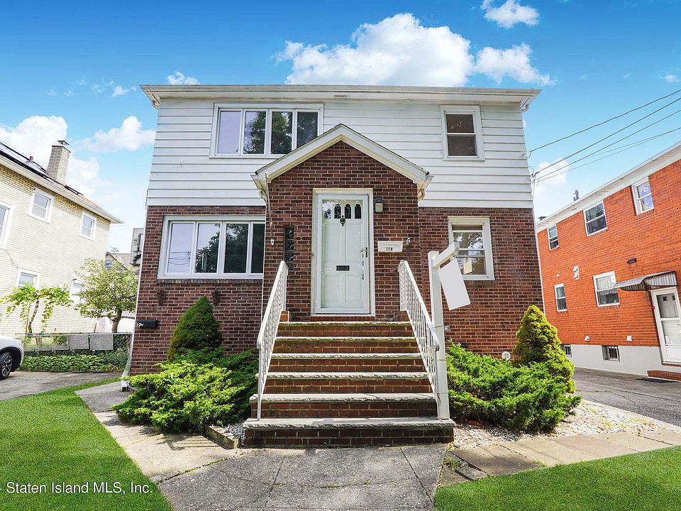 1st image of 229 Cromwell Ave