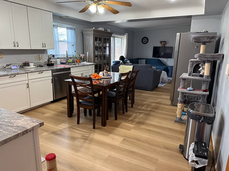 8565 Potomac Ave — Photo 24