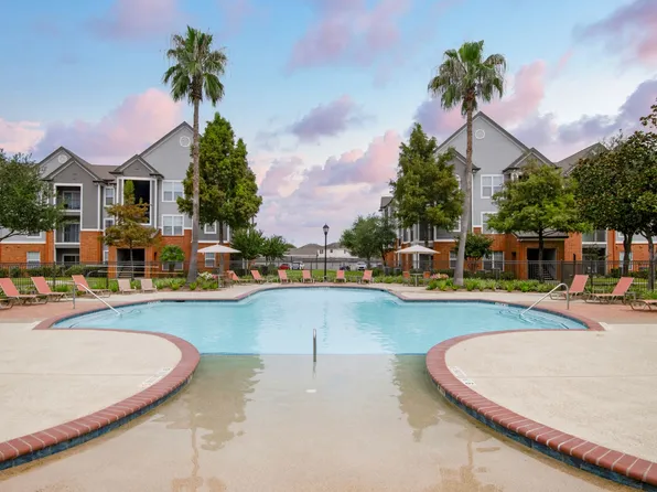 The Fenwick Apartment Homes