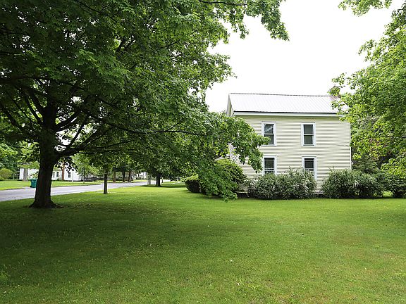 2nd image of 745 White Pigeon St