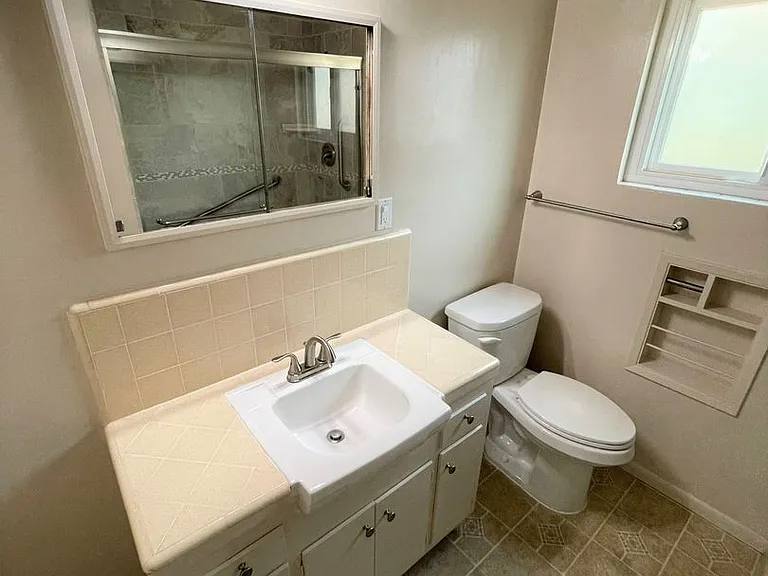 978 Brockton Ln — Photo 14