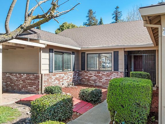 4th image of 1460 Ridgecrest Dr