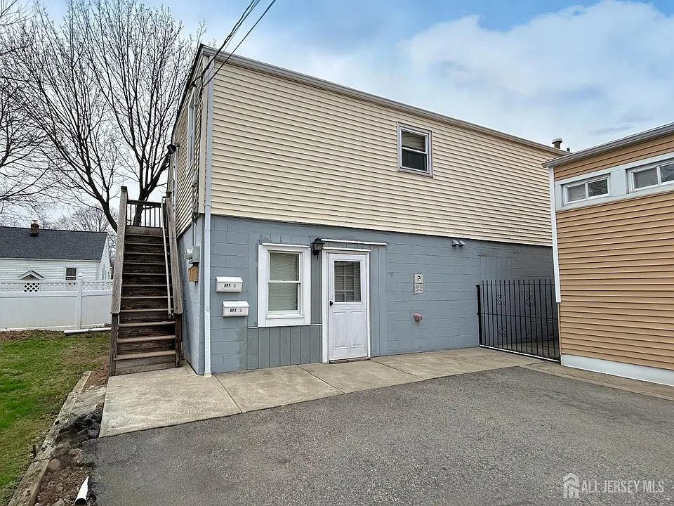 54 Loring Ave #1
