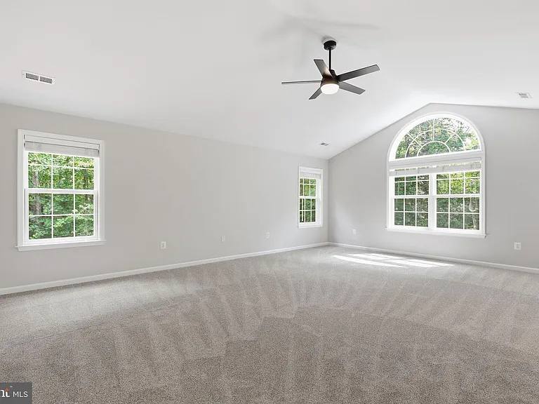 100 Spyglass Ln — Photo 4