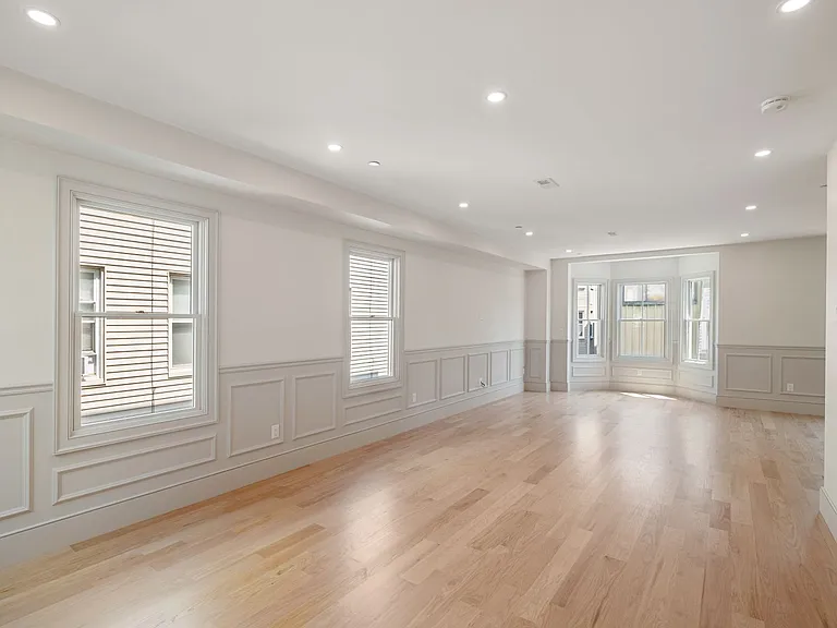 192 Green St #192 — Photo 9