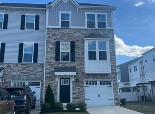 99 Hamilton Ct, Pennsauken, NJ 08110