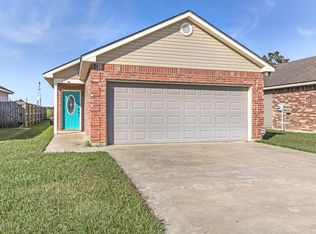 104 Bottle Brush Ln, Carencro, LA 70520