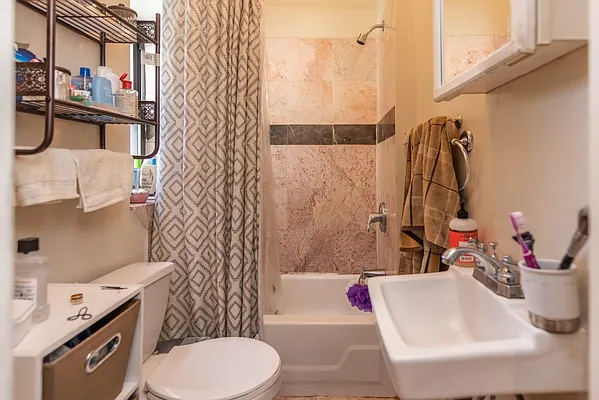 Rented by Modern Spaces | media 13