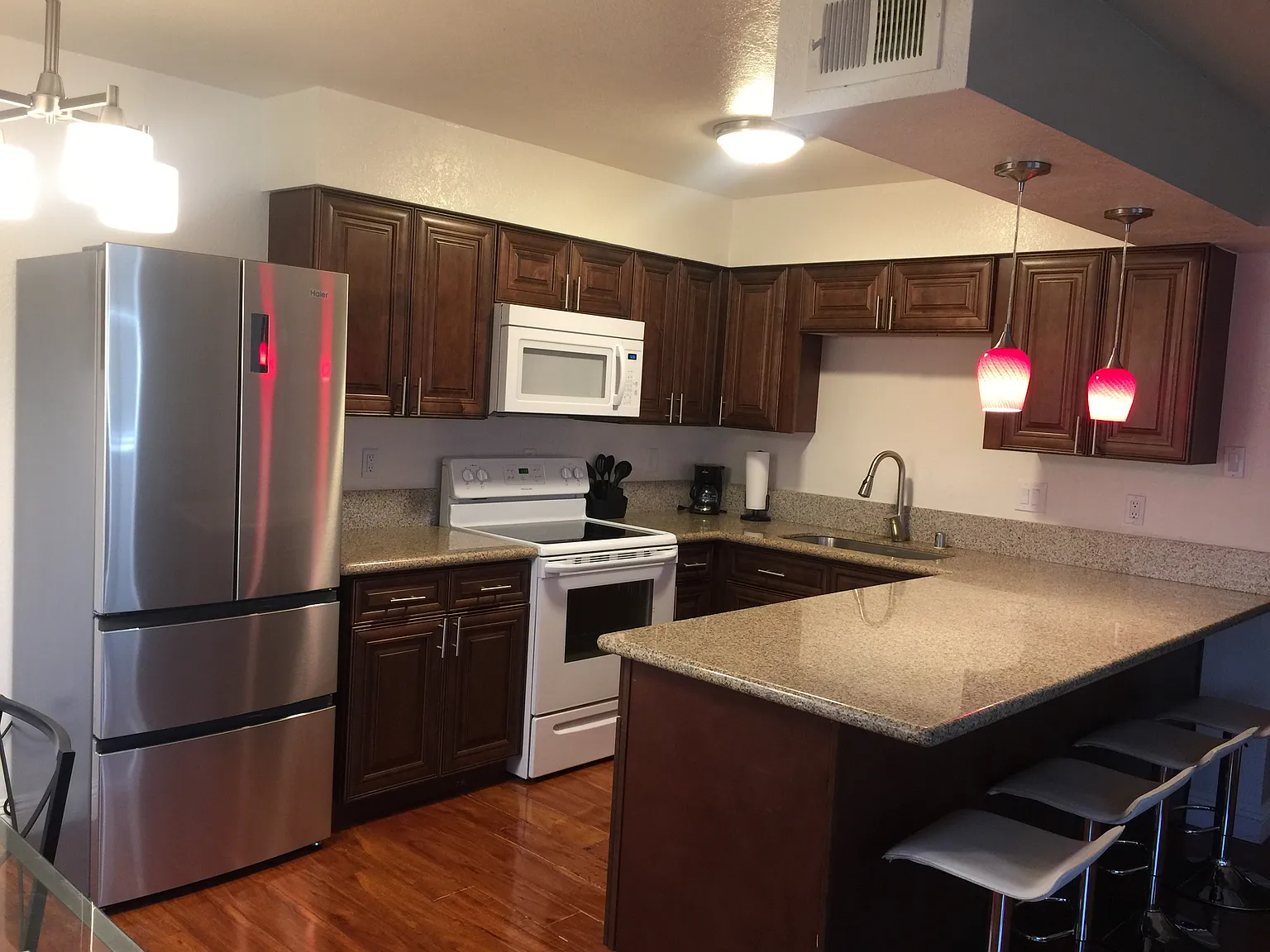 1215 Rawhide St — Photo 2