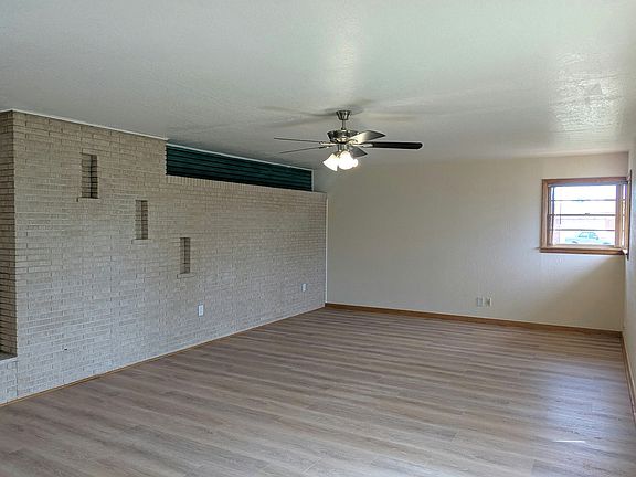 1st Living Area