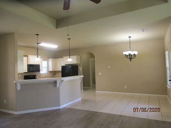 3rd image of 1006 Daniel Ln