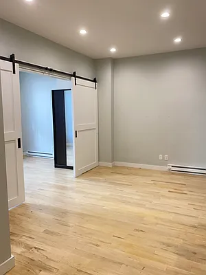 Rented by Chana Ofek, LREB | media 22