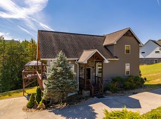 150 Burning Oaks Dr, Sevierville, TN 37876