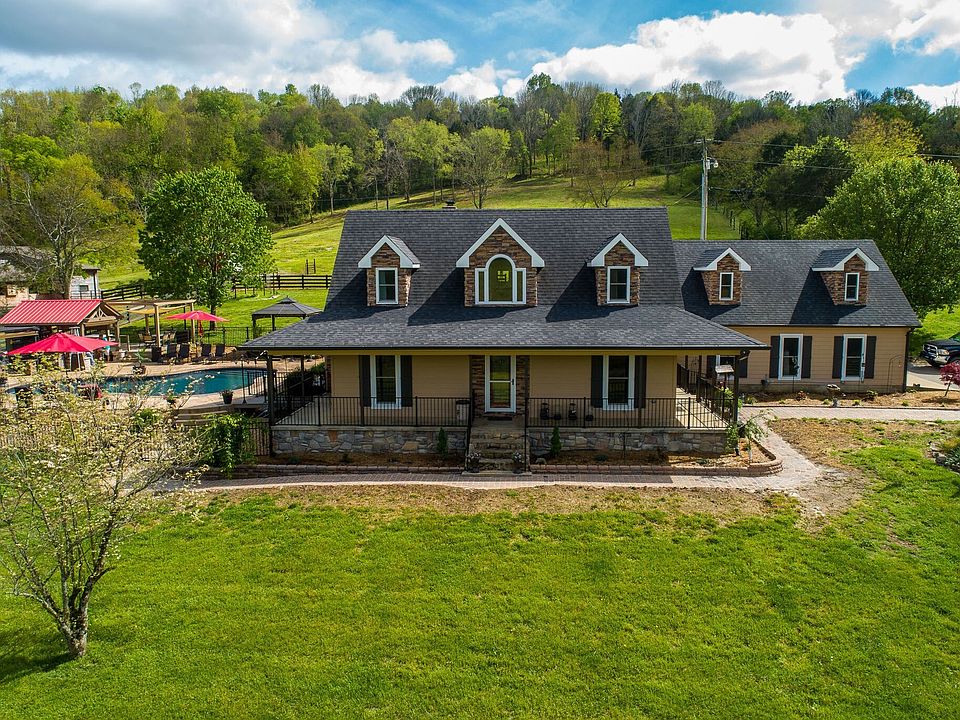 1st image of 12 Bates Ln