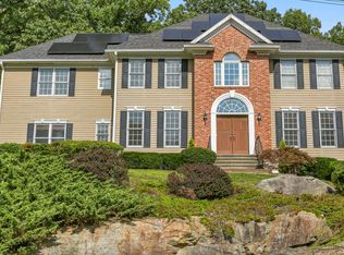 64 Wedgewood Rd, Trumbull, CT 06611