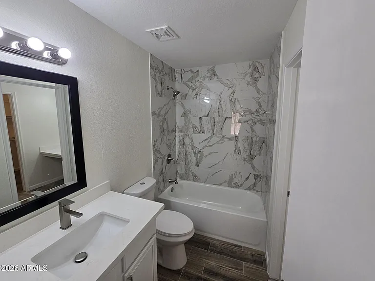 715 N Arrowhead Dr #3 — Photo 11