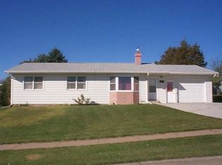 417 3rd Ave NW, Beulah, ND 58523