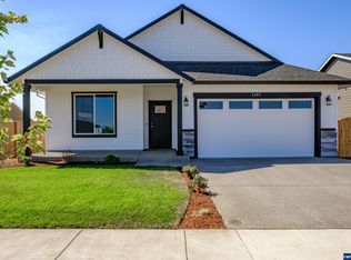 2409 W 10th Ave, Junction City, OR 97448